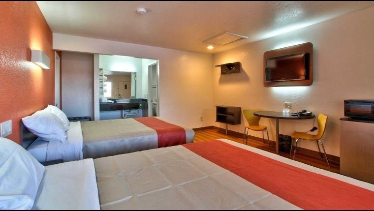 Coastal Valley Inn - Monterey Кастровил Стая снимка
